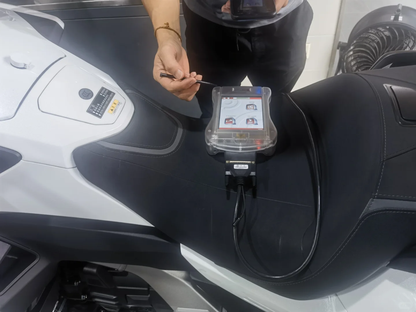 本田金翼刷ECU和TCU解决顿挫问题