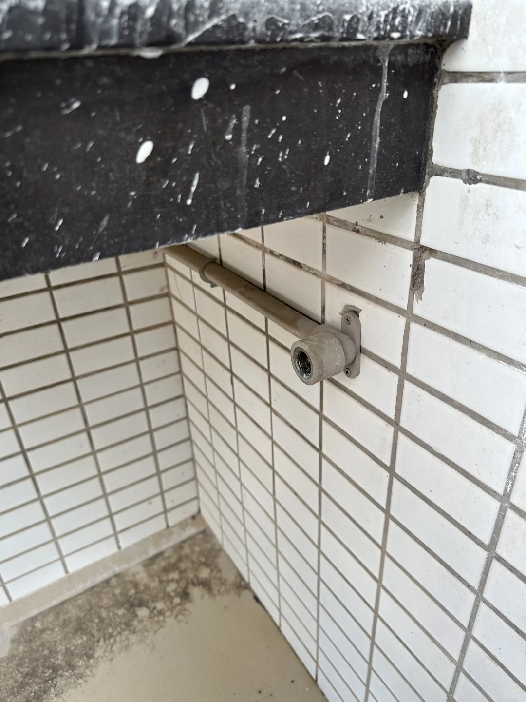 锌合金龙头，碰不得