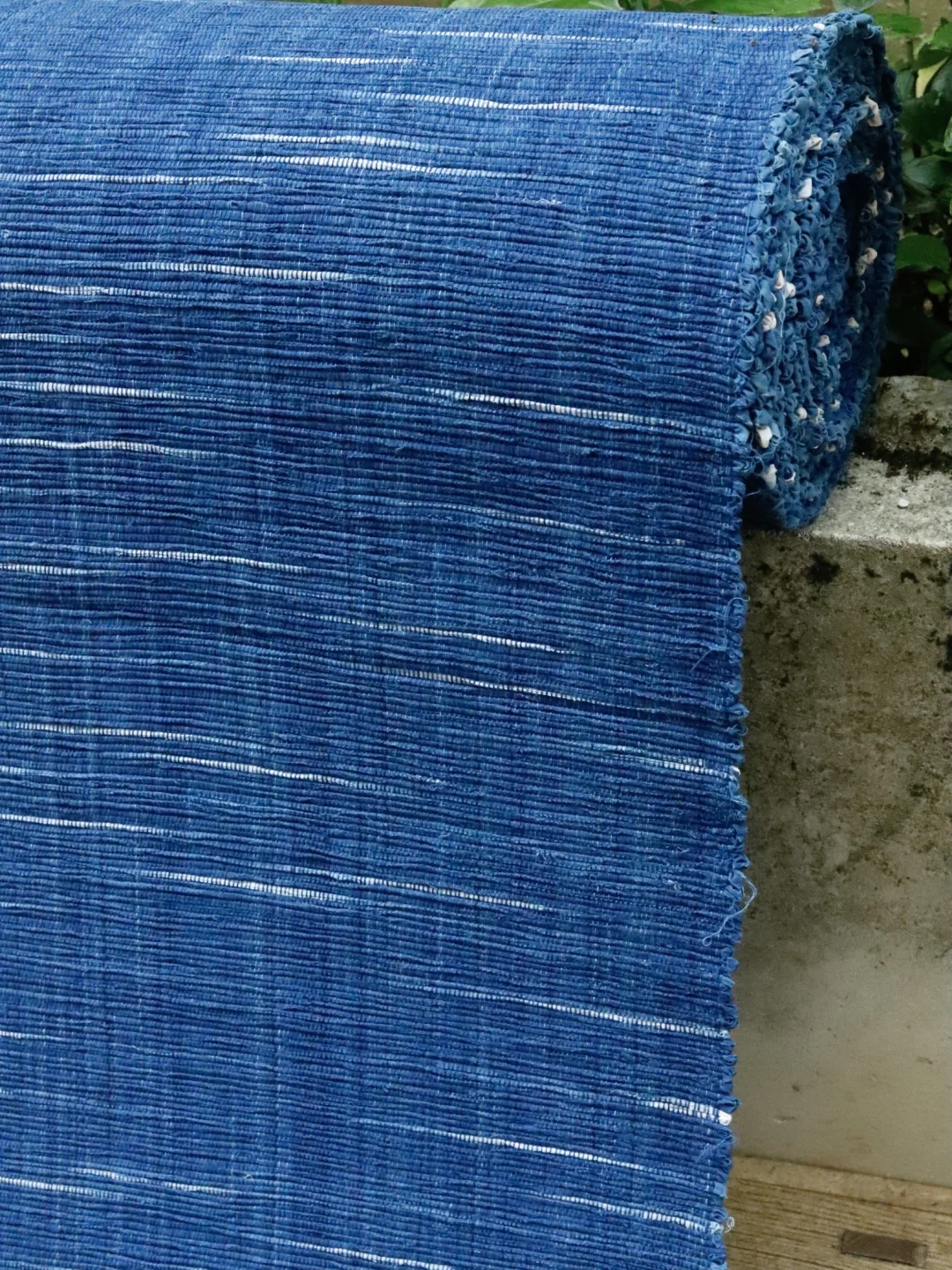 靛蓝裂织里是植物染的古朴诗行