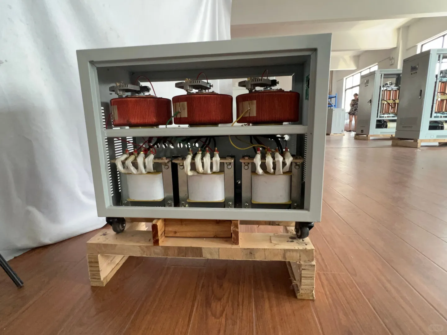 60千瓦稳压器多少钱合适？