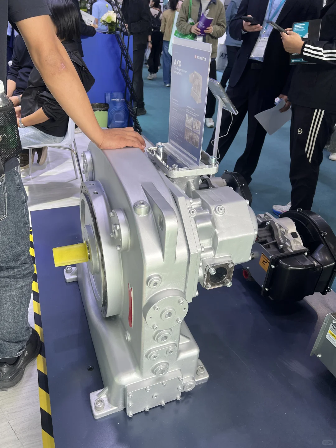 没苦硬吃 我去拓宽眼界了