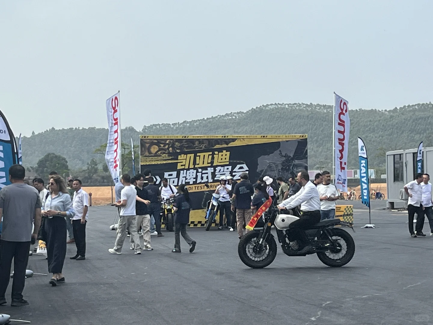 江门摩托“中国芯”领跑全球新赛道,破夕阳局