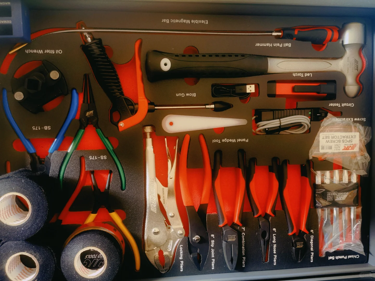 据说每个爱好修车的人，都有一整套工具