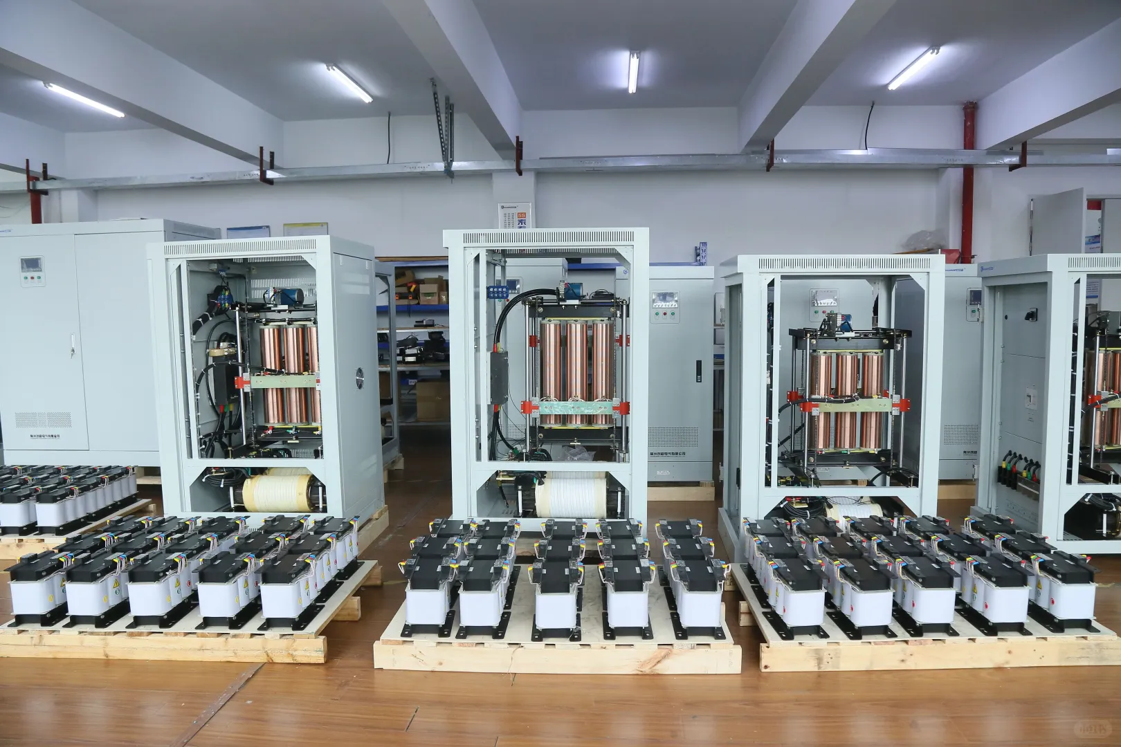 三相电源稳压器多少钱一台