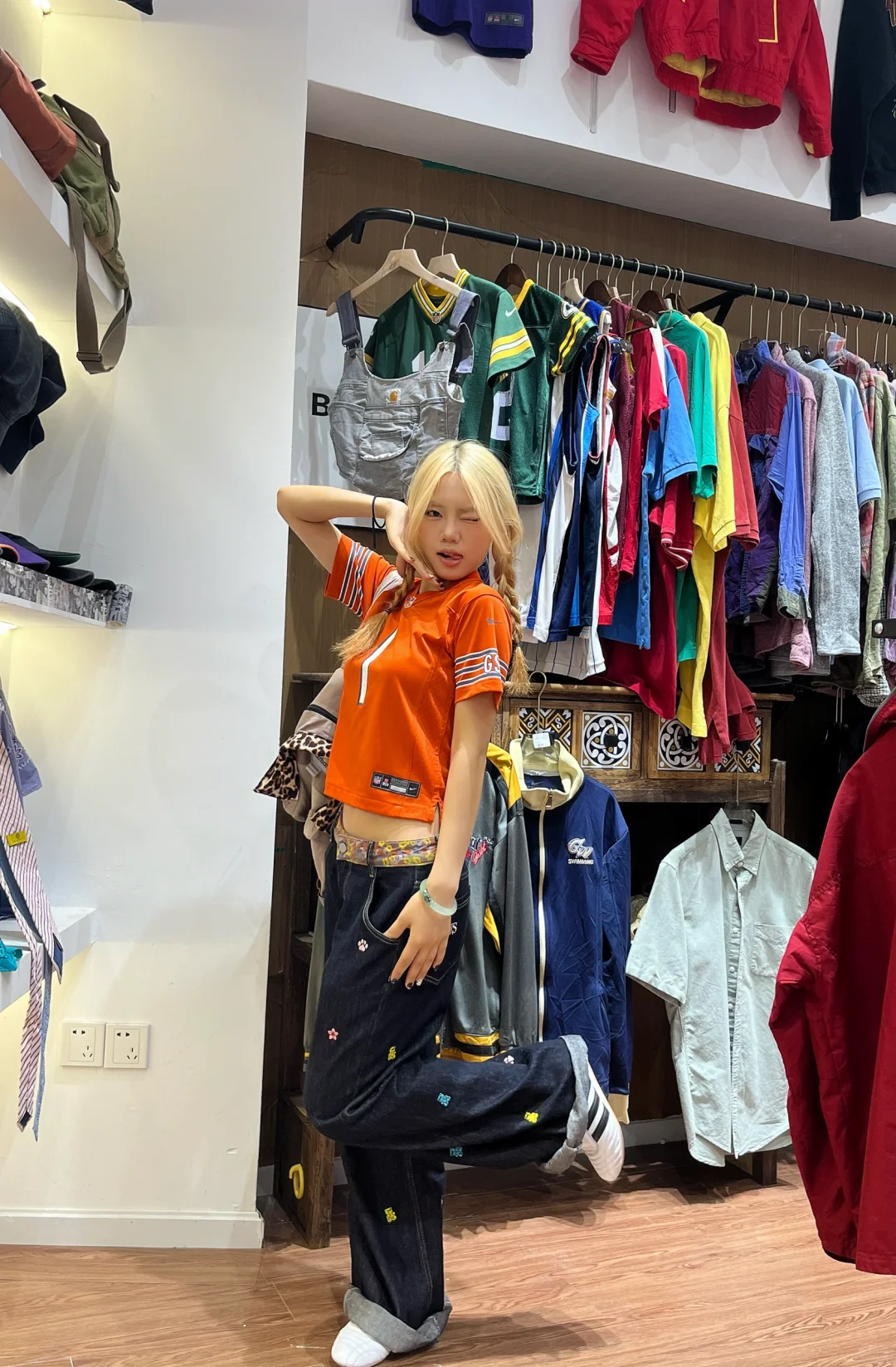 来乐山这家宝藏店难道还选不出喜欢的衣服吗