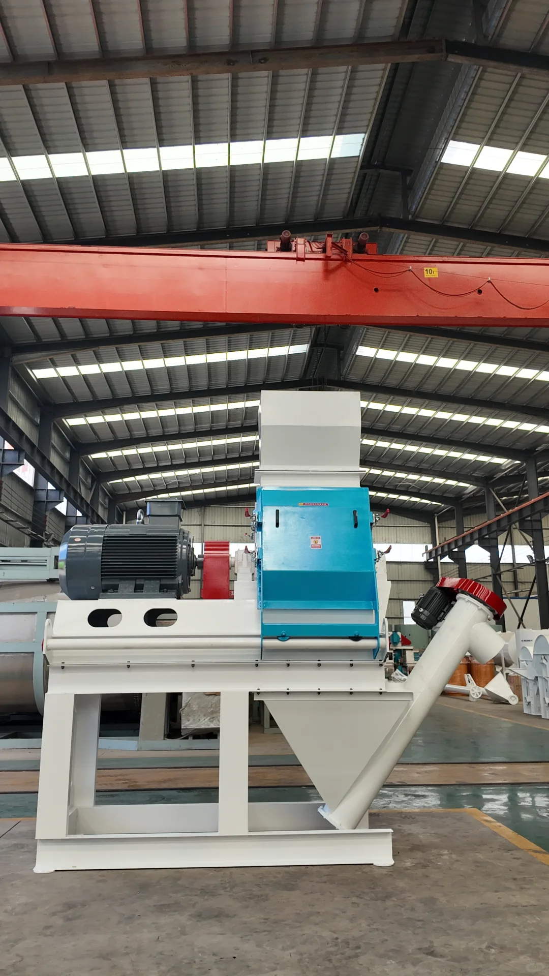 养殖饲料粉碎机械：水滴式多功能粉碎设备