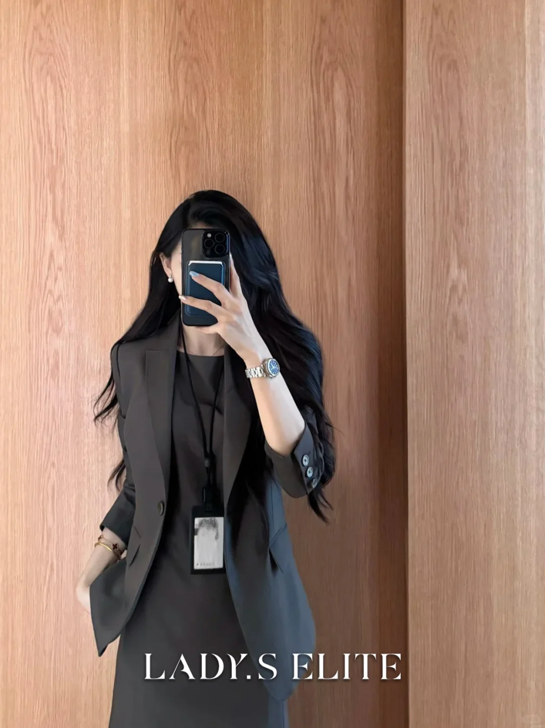 每个职场女性都该拥有一套“战袍”