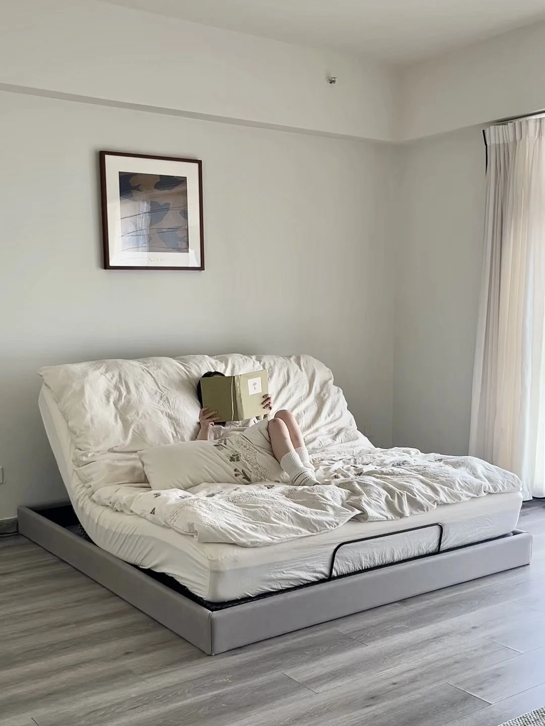 把极简风卧室调频至“疗愈模式”