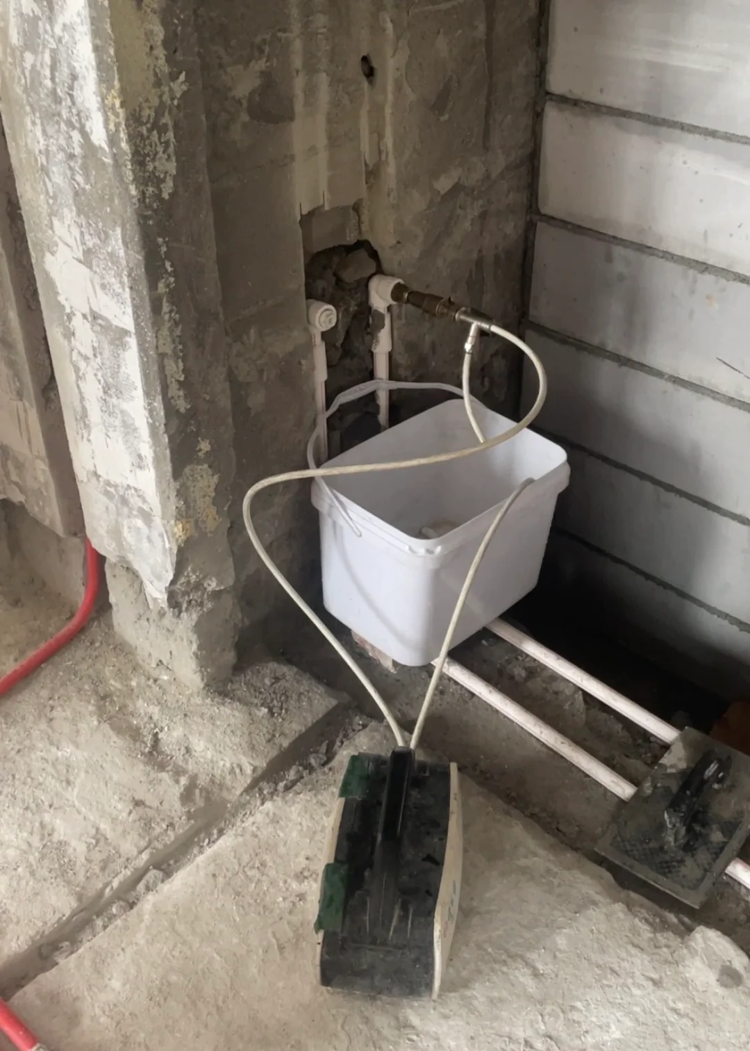 水管打压测试，师傅说水压过高