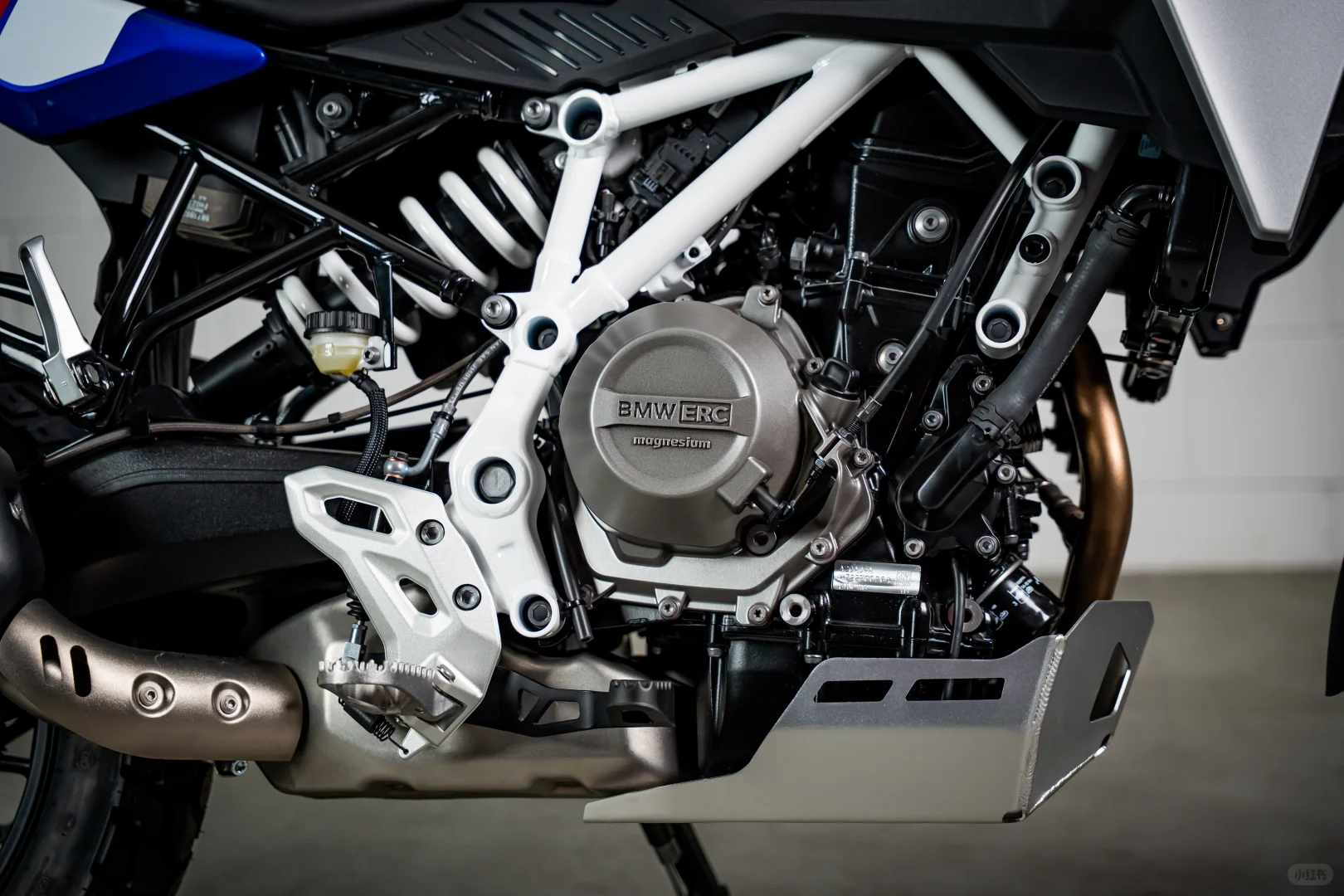 宝马小水鸟F450GS量产版发布,平替春风450