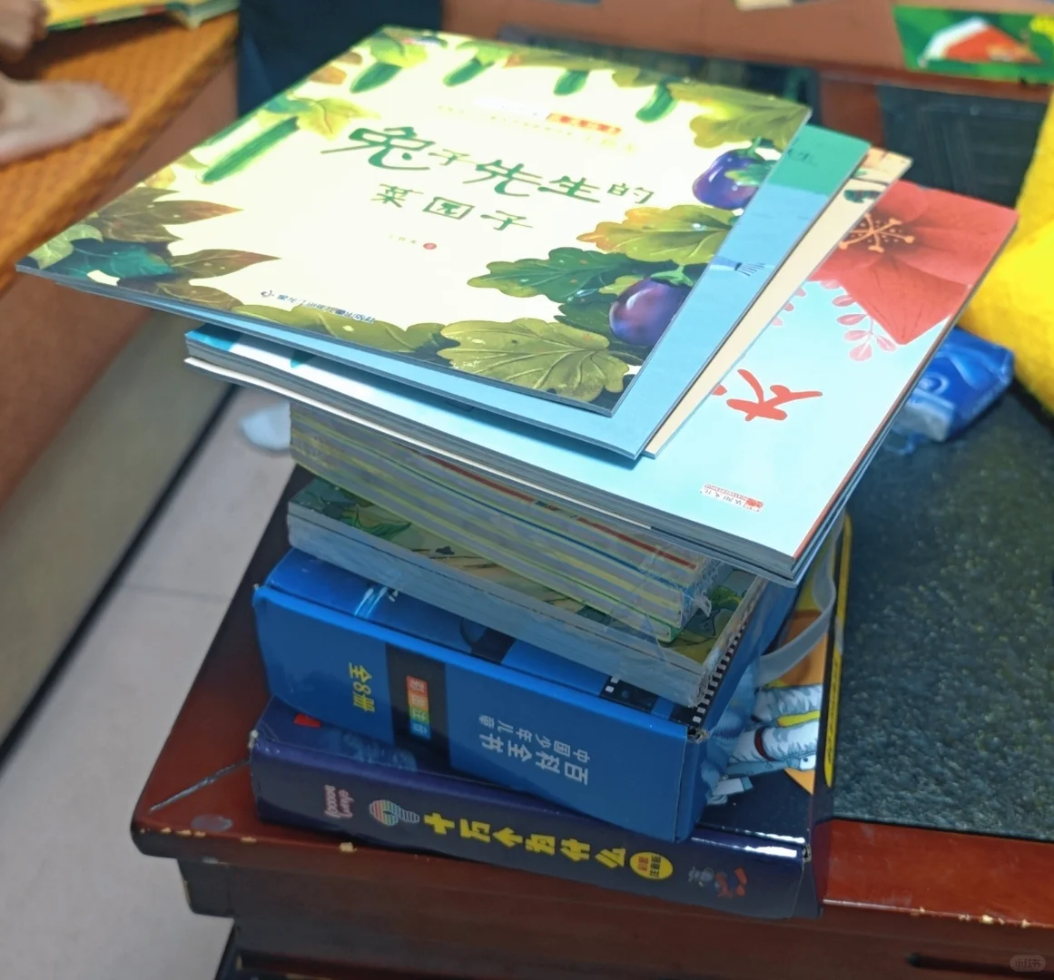 小孩哥姐的电动摩托车到了