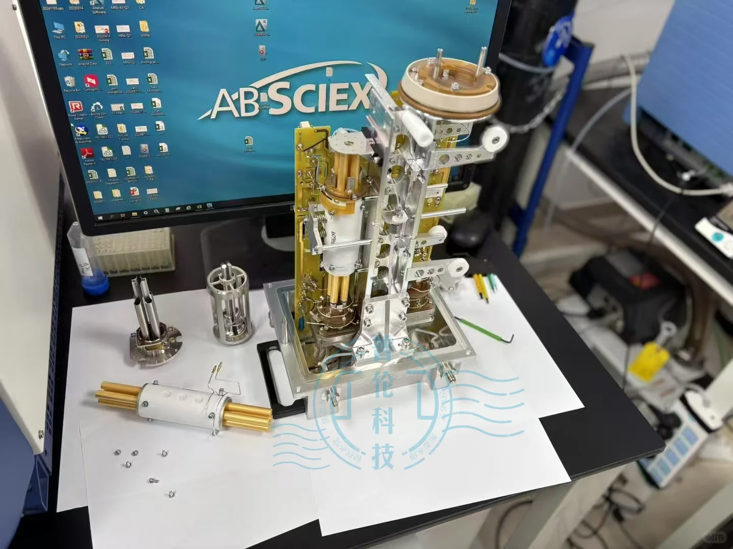 这个实验室价值千万，说豪可以吧