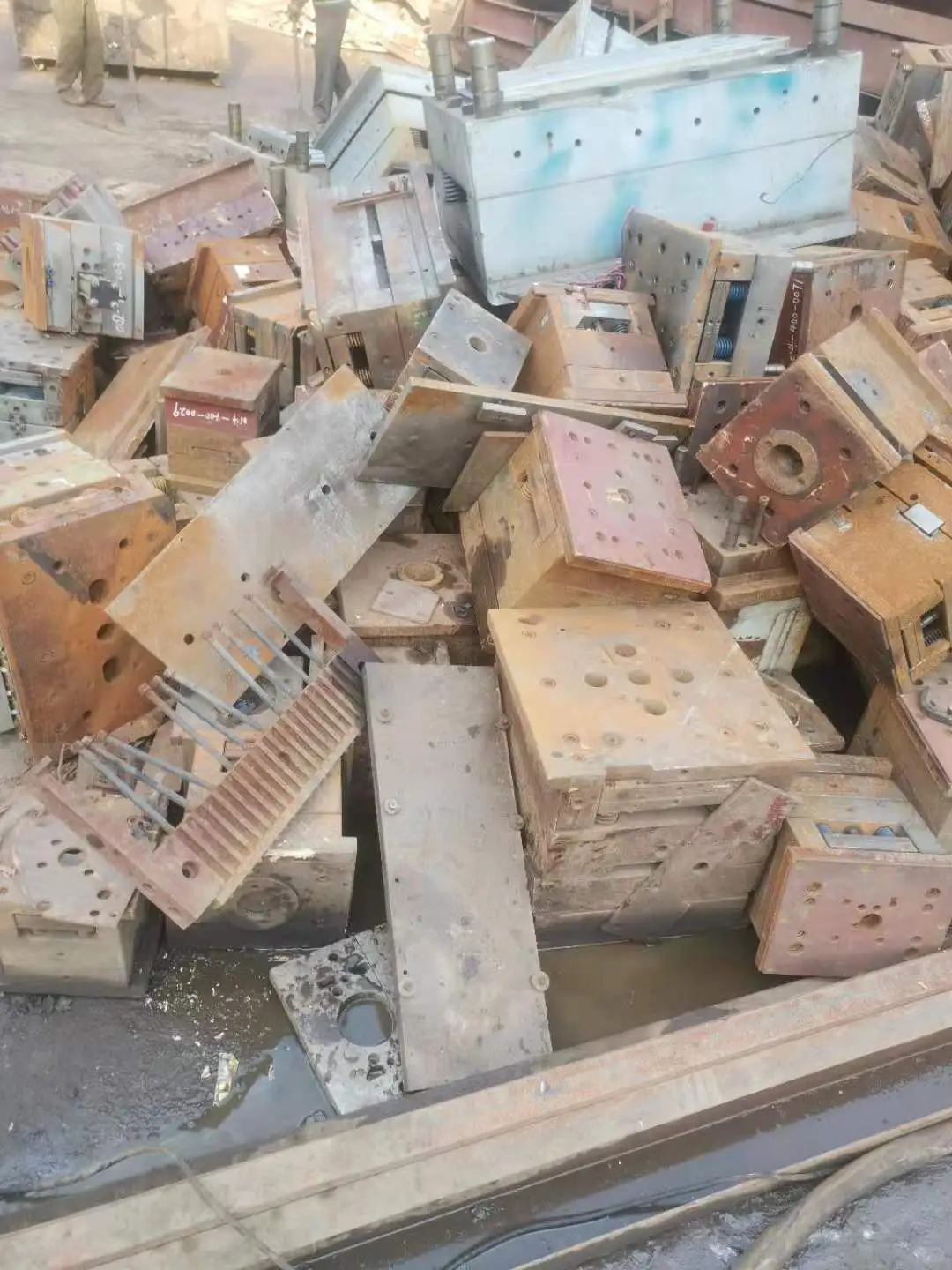惠州废模具回收 模具钢回收 模具铁回收