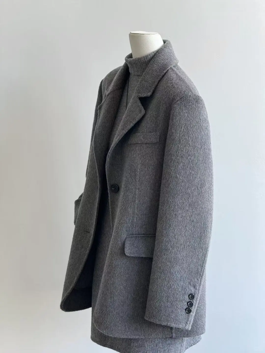 灰色西装才是通勤长期主义?️?️