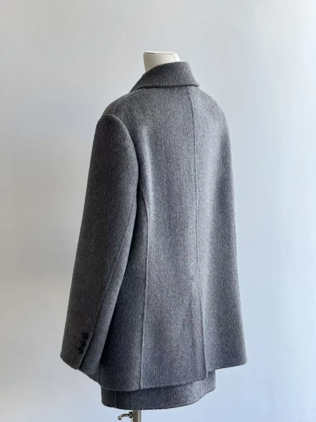 灰色西装才是通勤长期主义?️?️