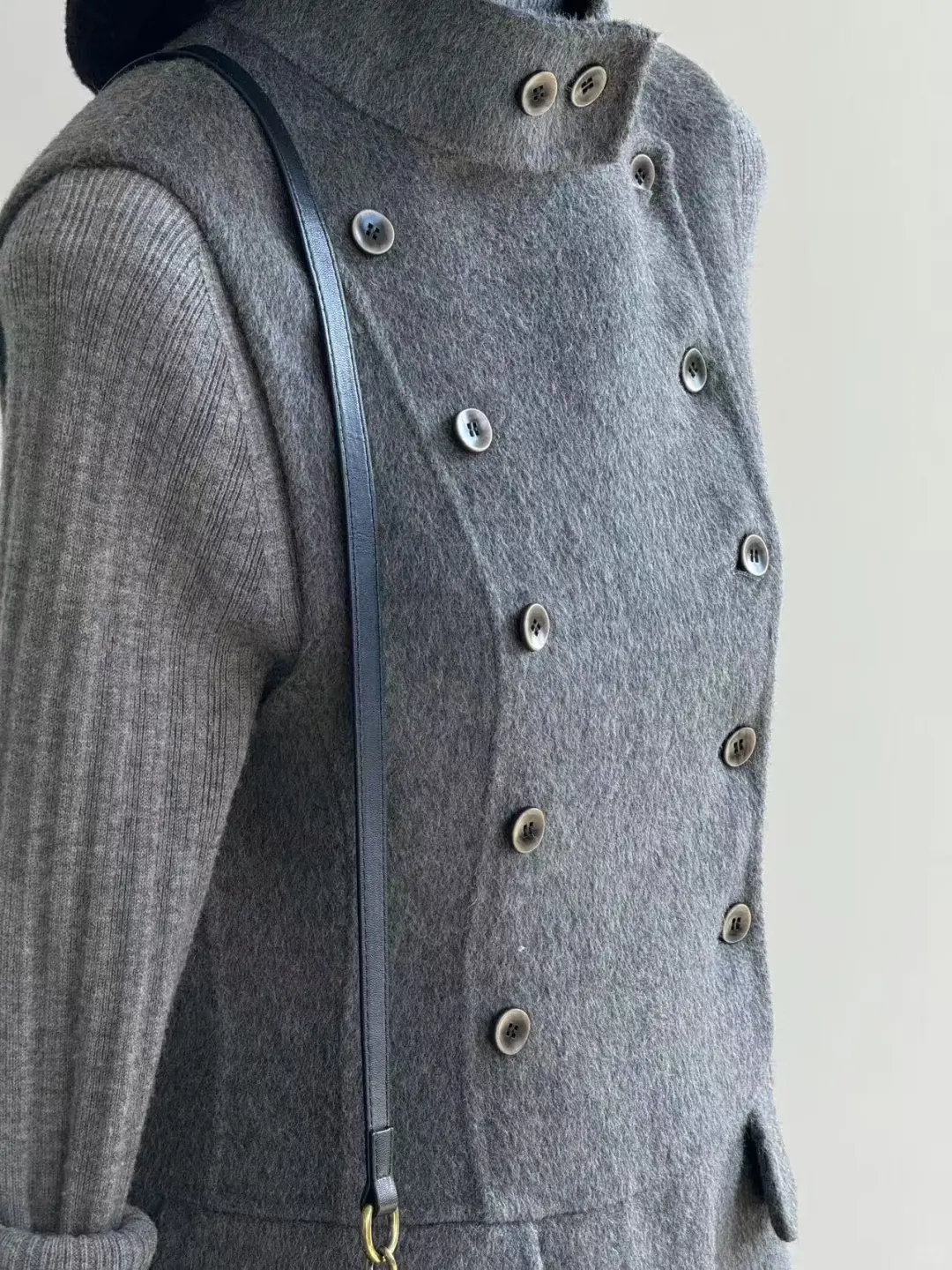 老钱风格雷背心裙真的鲨疯了?️?️