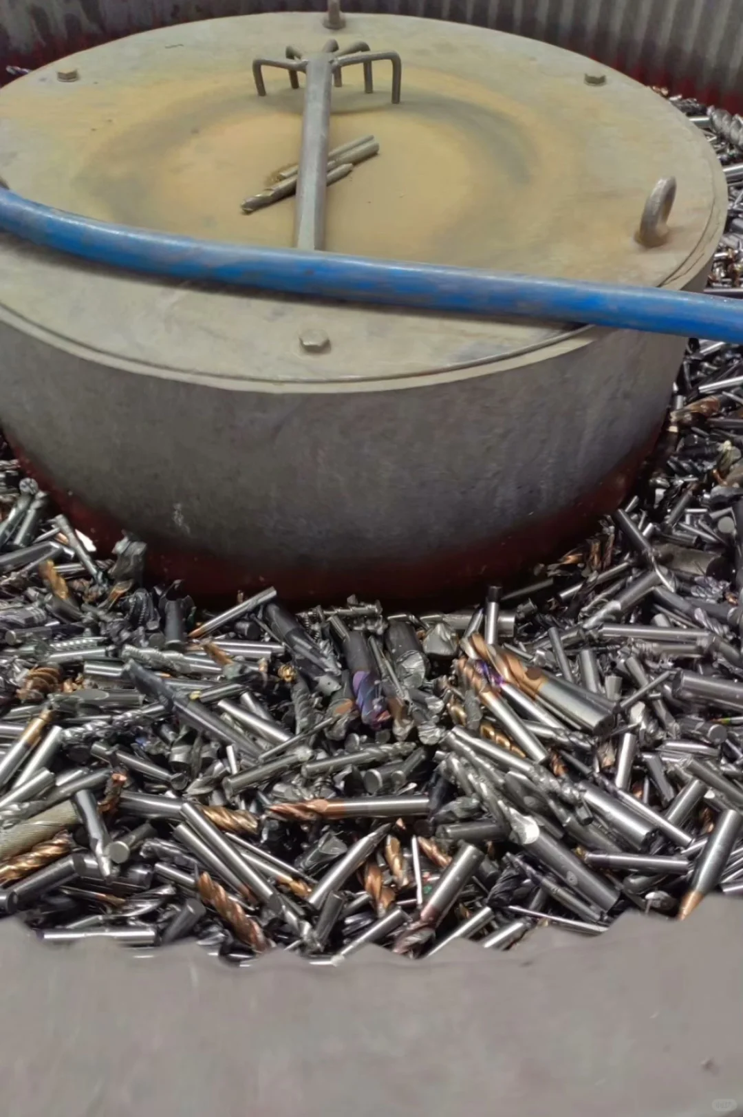 比废铁贵几十倍的钨钢,千万别当废铁卖掉了