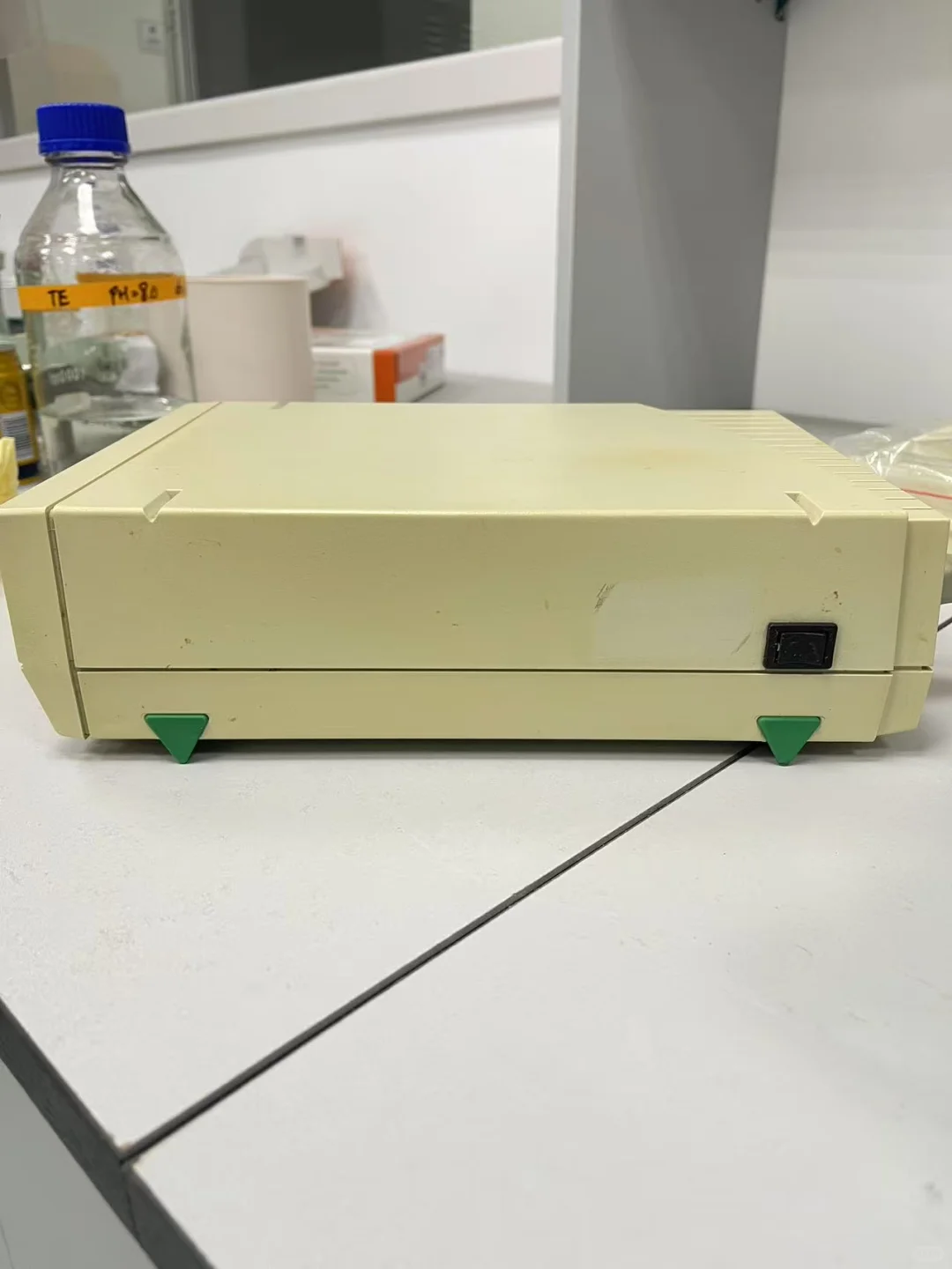 出一台伯乐的全新电泳仪套装