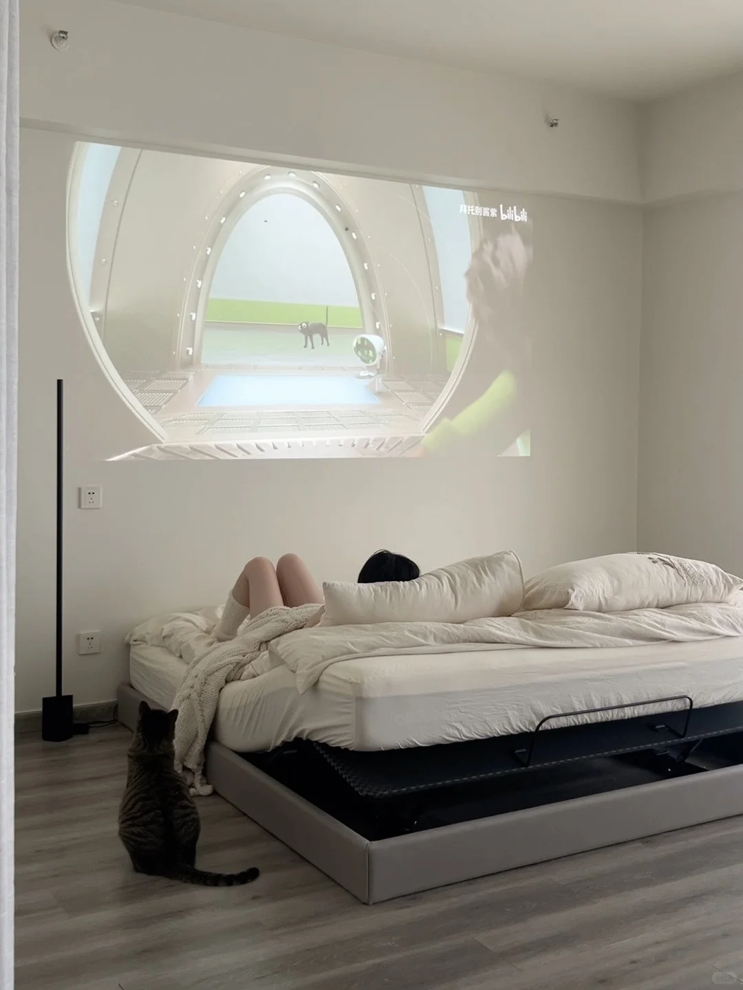 把极简风卧室调频至“疗愈模式”