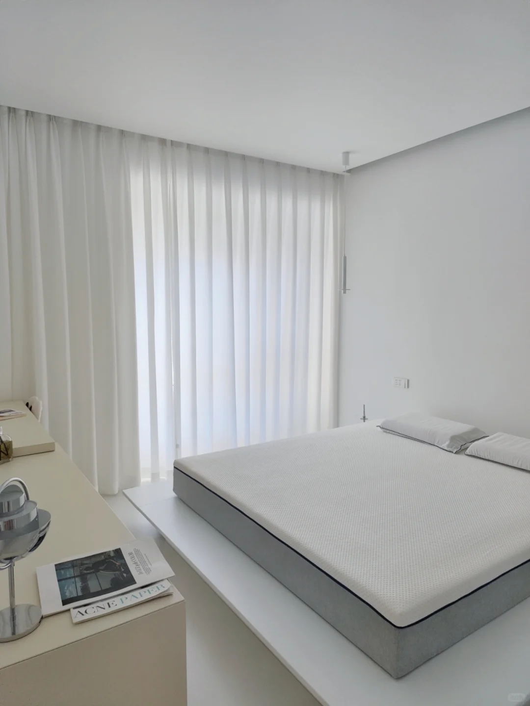 住了两年的卧室仍然空无一物｜简约风