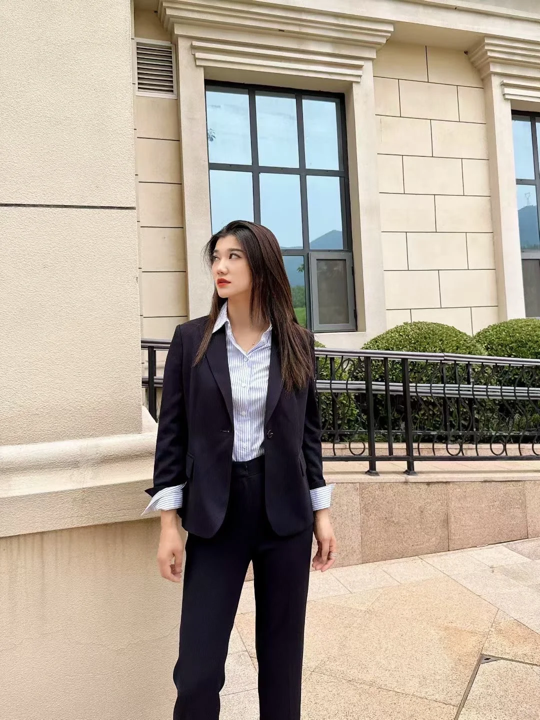 经典、智性、坚毅 对自我的精准预判， 是西装