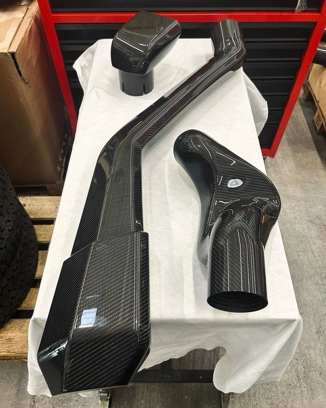 ?【硬核智造装备｜碳纤维成型的关键一步