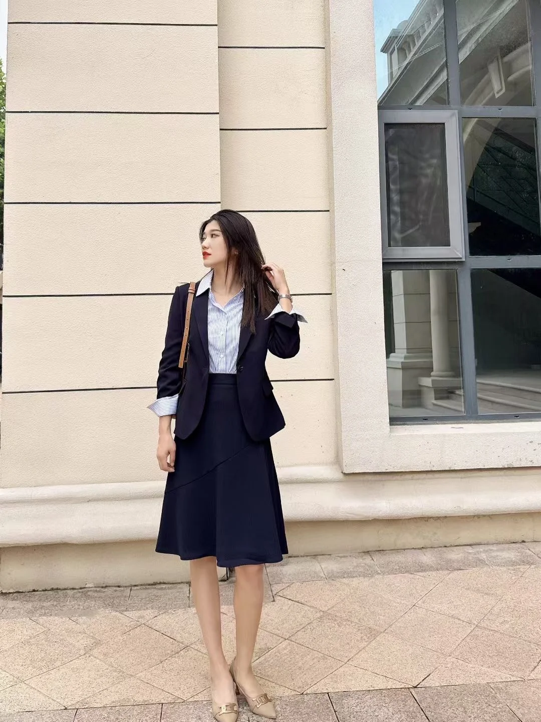 经典、智性、坚毅 对自我的精准预判， 是西装