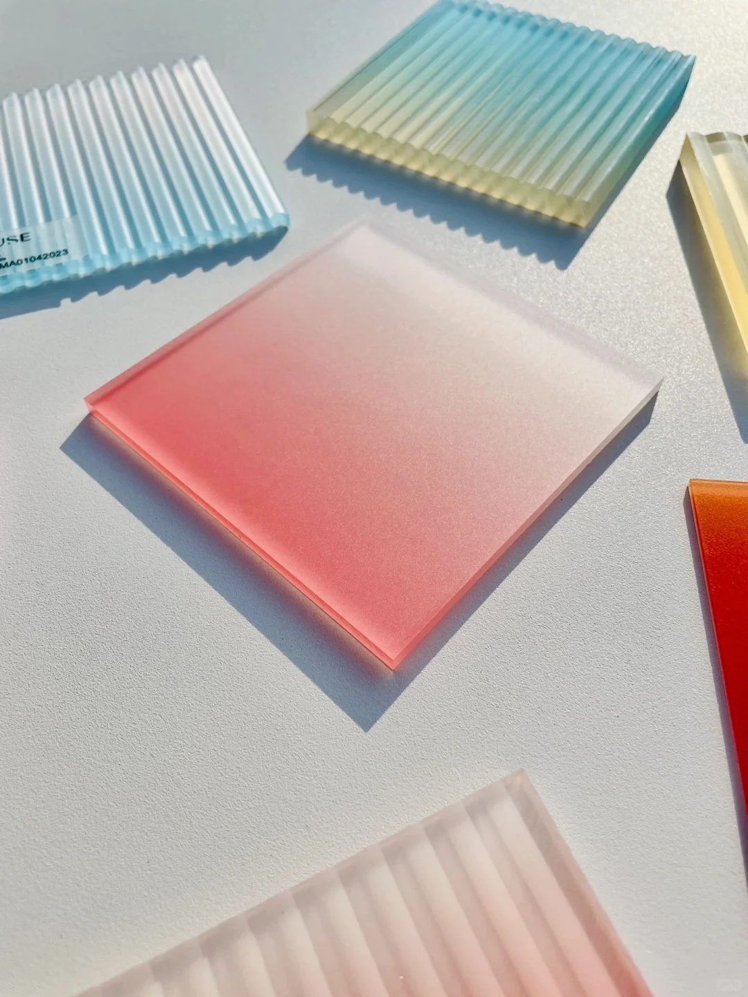 100个设计师99个都爱❕树脂玻璃真的好绝?|