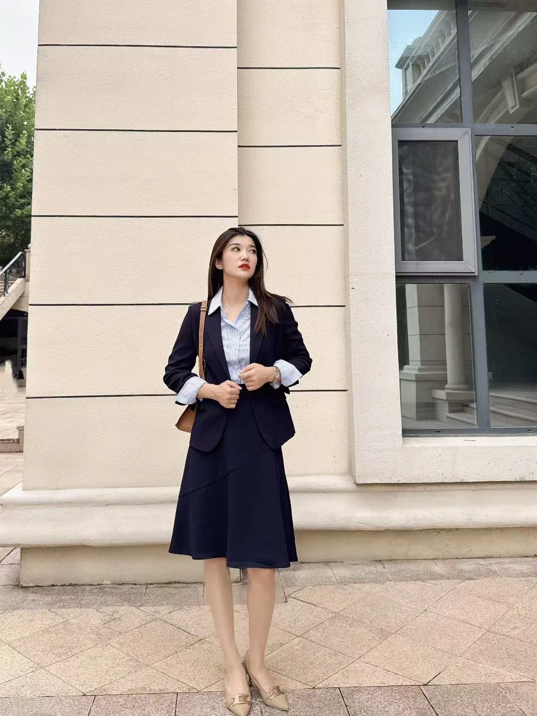 经典、智性、坚毅 对自我的精准预判， 是西装