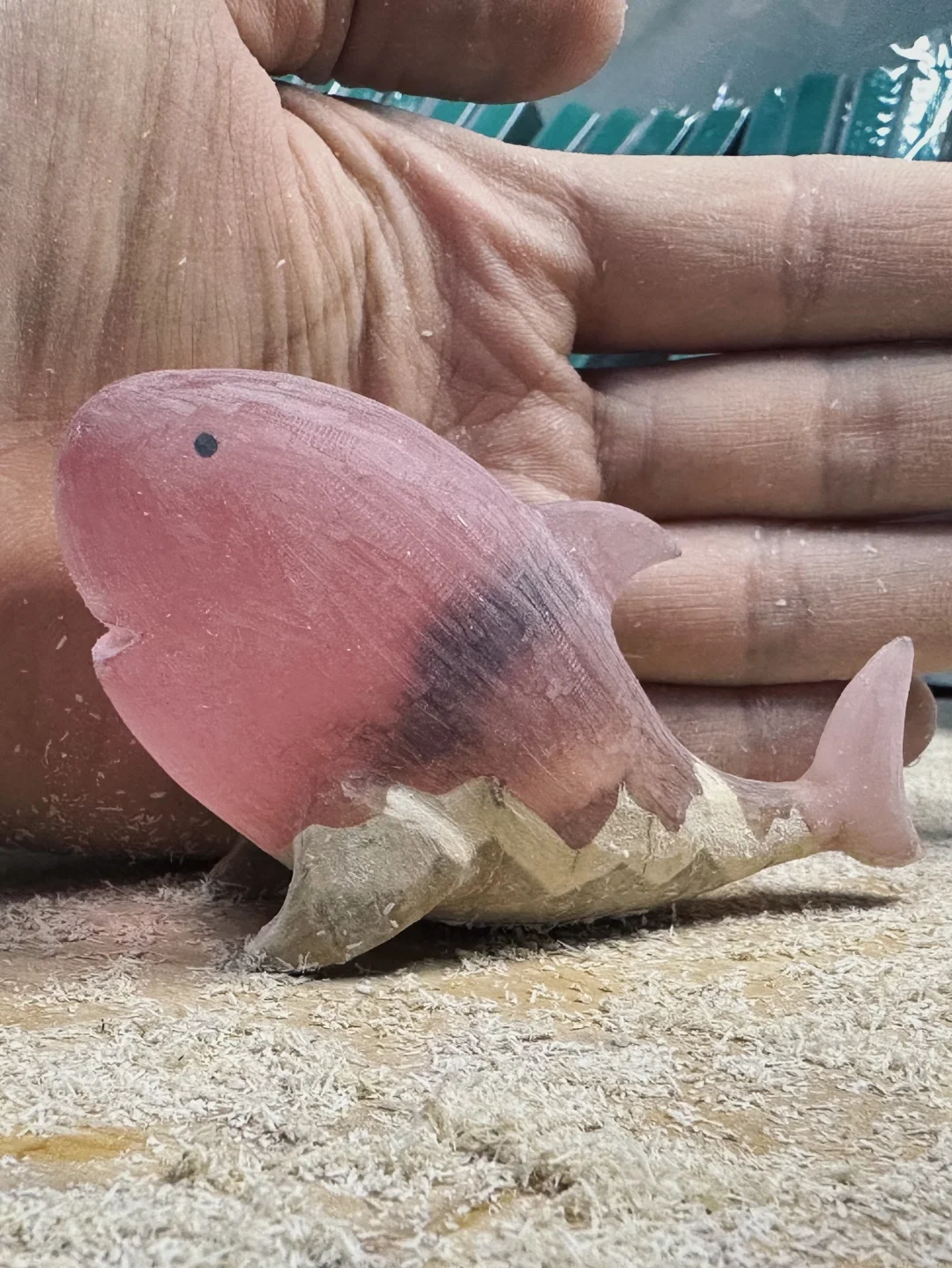 雕了一条呆萌的鲨鲨