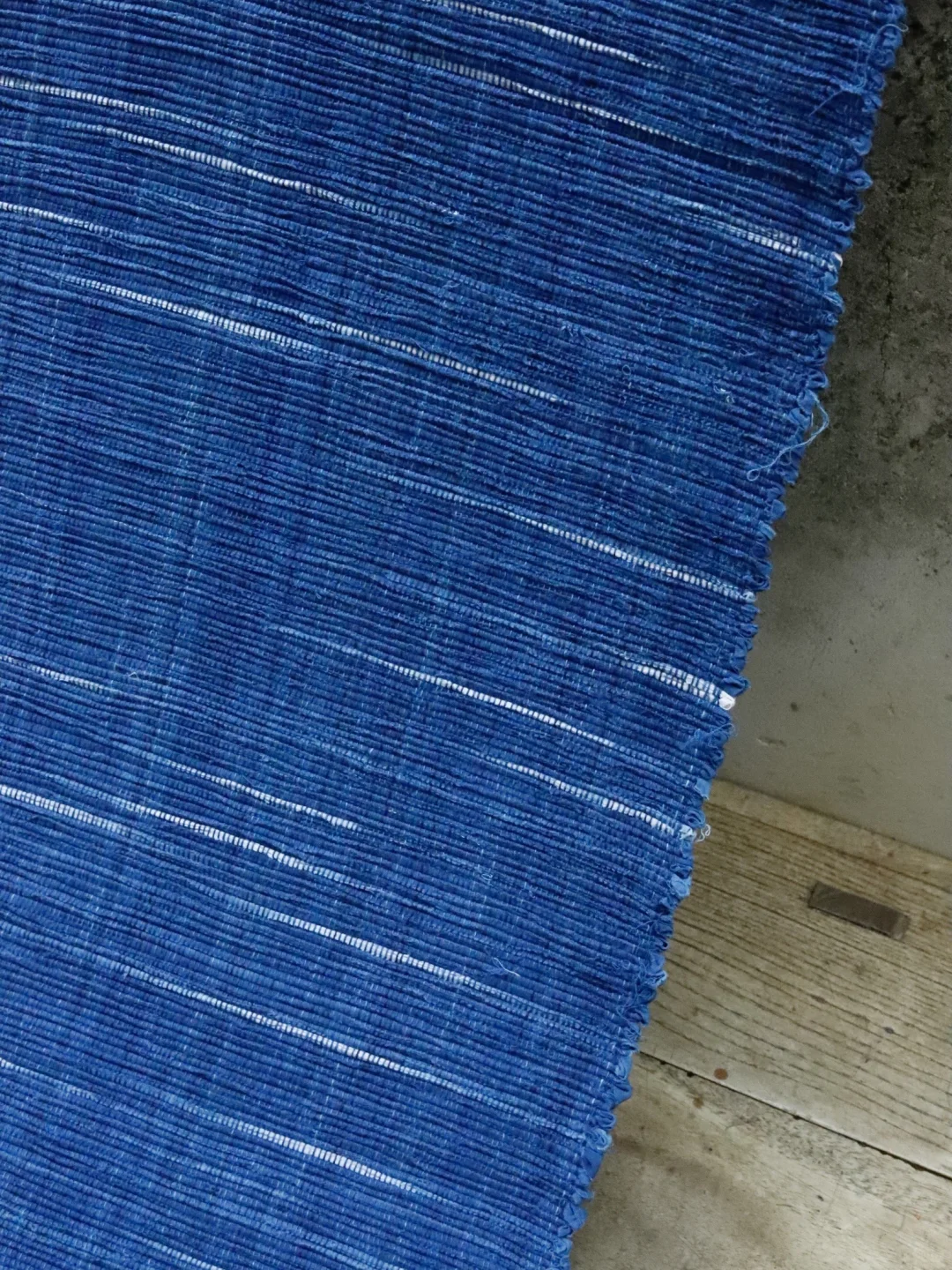 靛蓝裂织里是植物染的古朴诗行