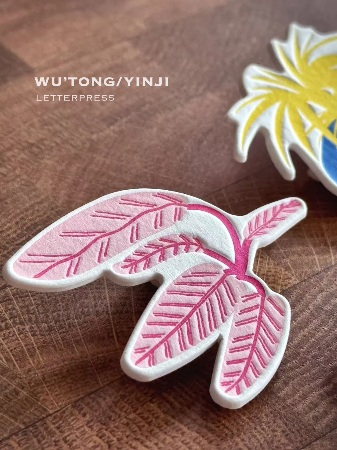 一组花朵主题的letterpress纸徽章物料~