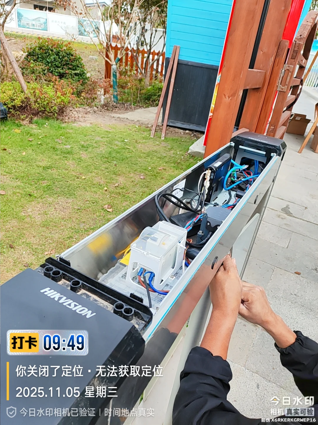 人行通道闸系统安装实录