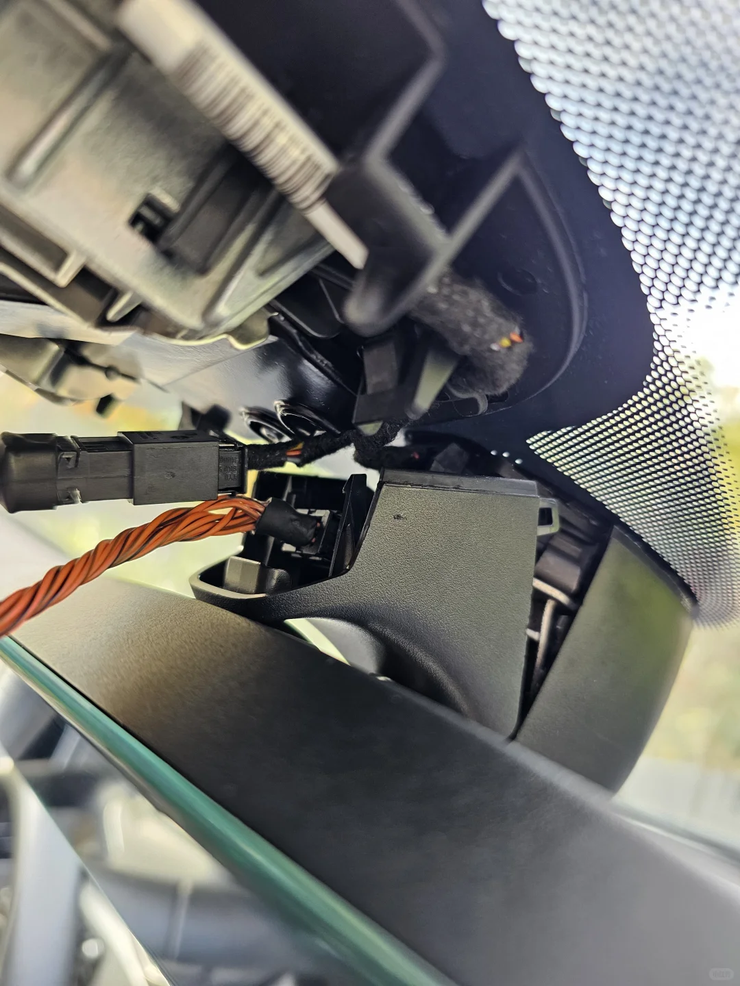 ??低成本不走线安装行车记录仪