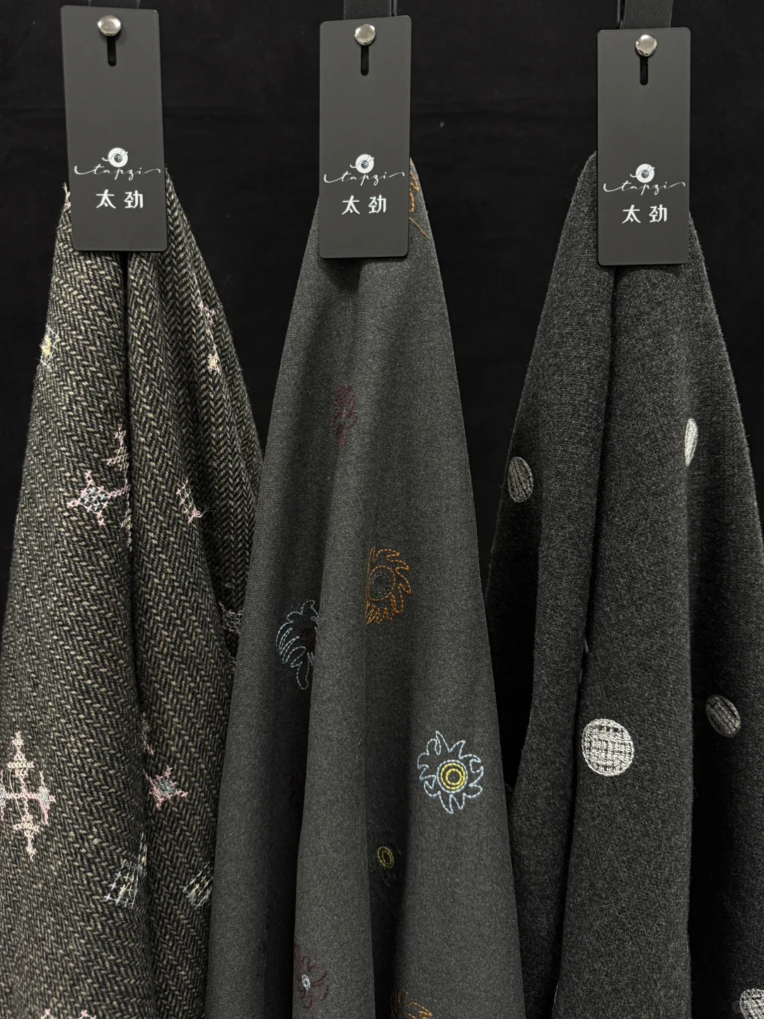 秋冬毛呢绣花～