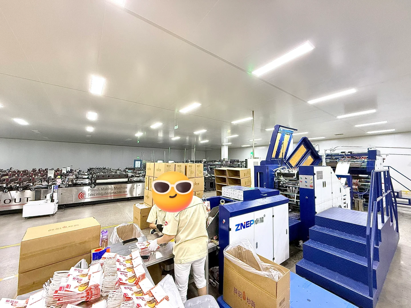 制袋车间生产ing