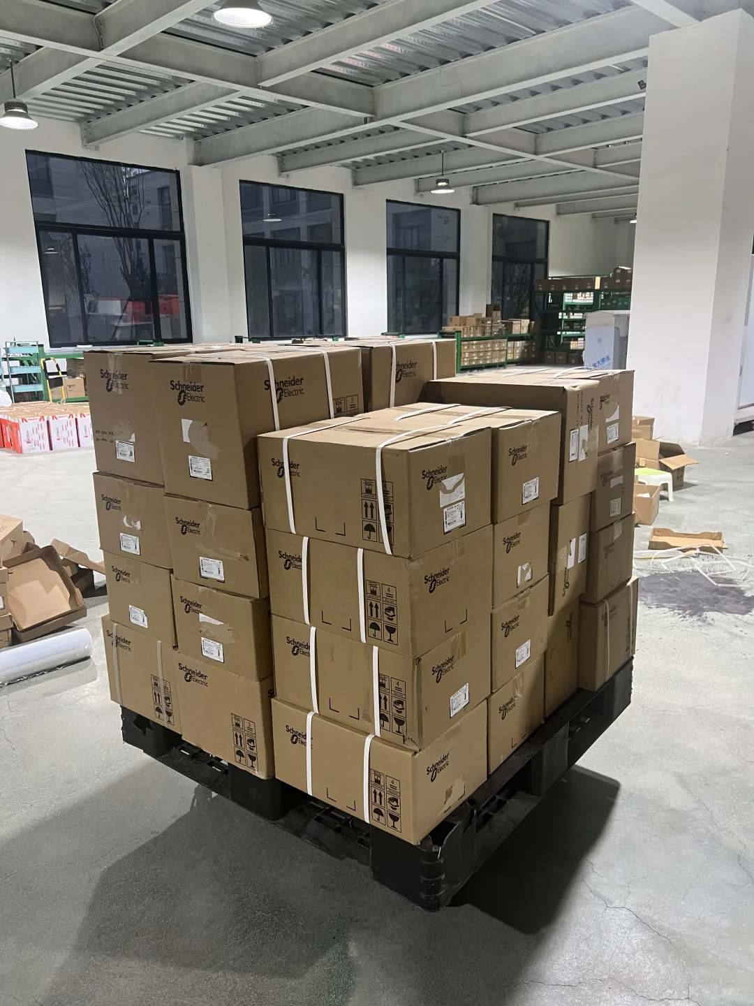 施耐德A9系列持续到货发货