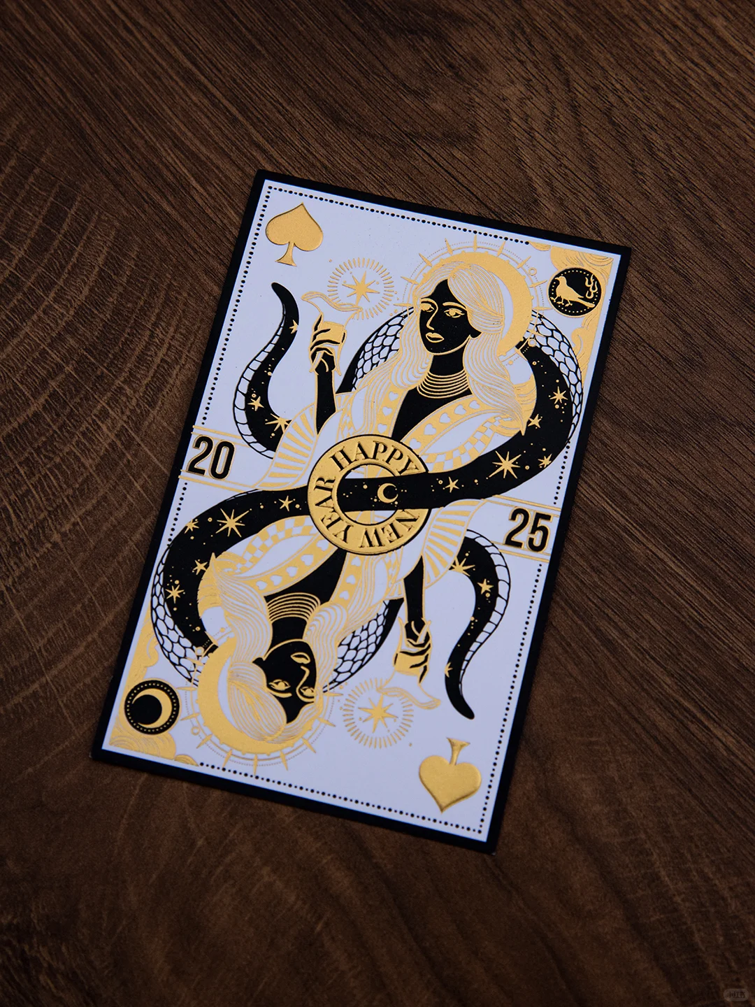 一张工艺满满的精美小卡