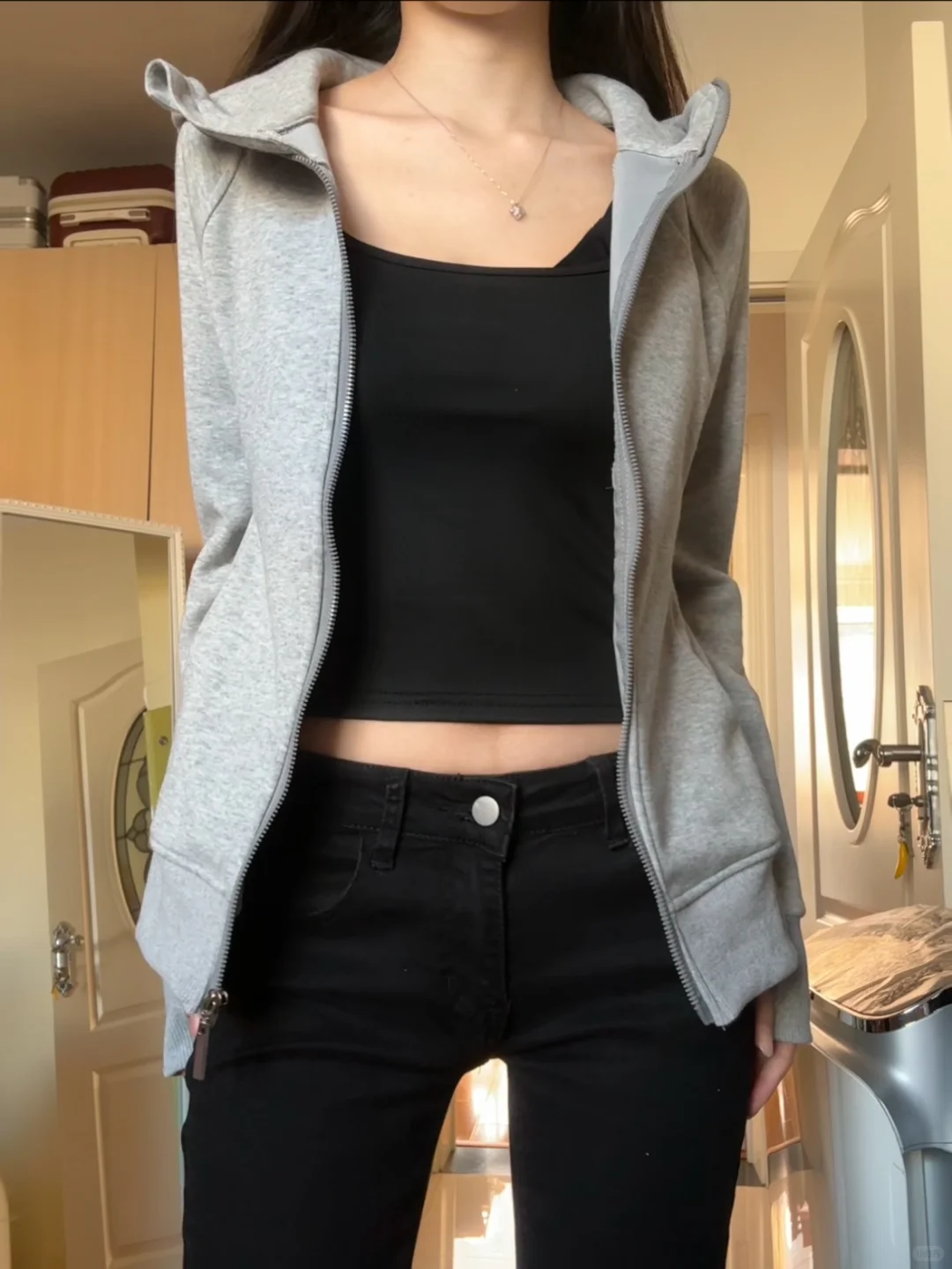 79r修身连帽卫衣