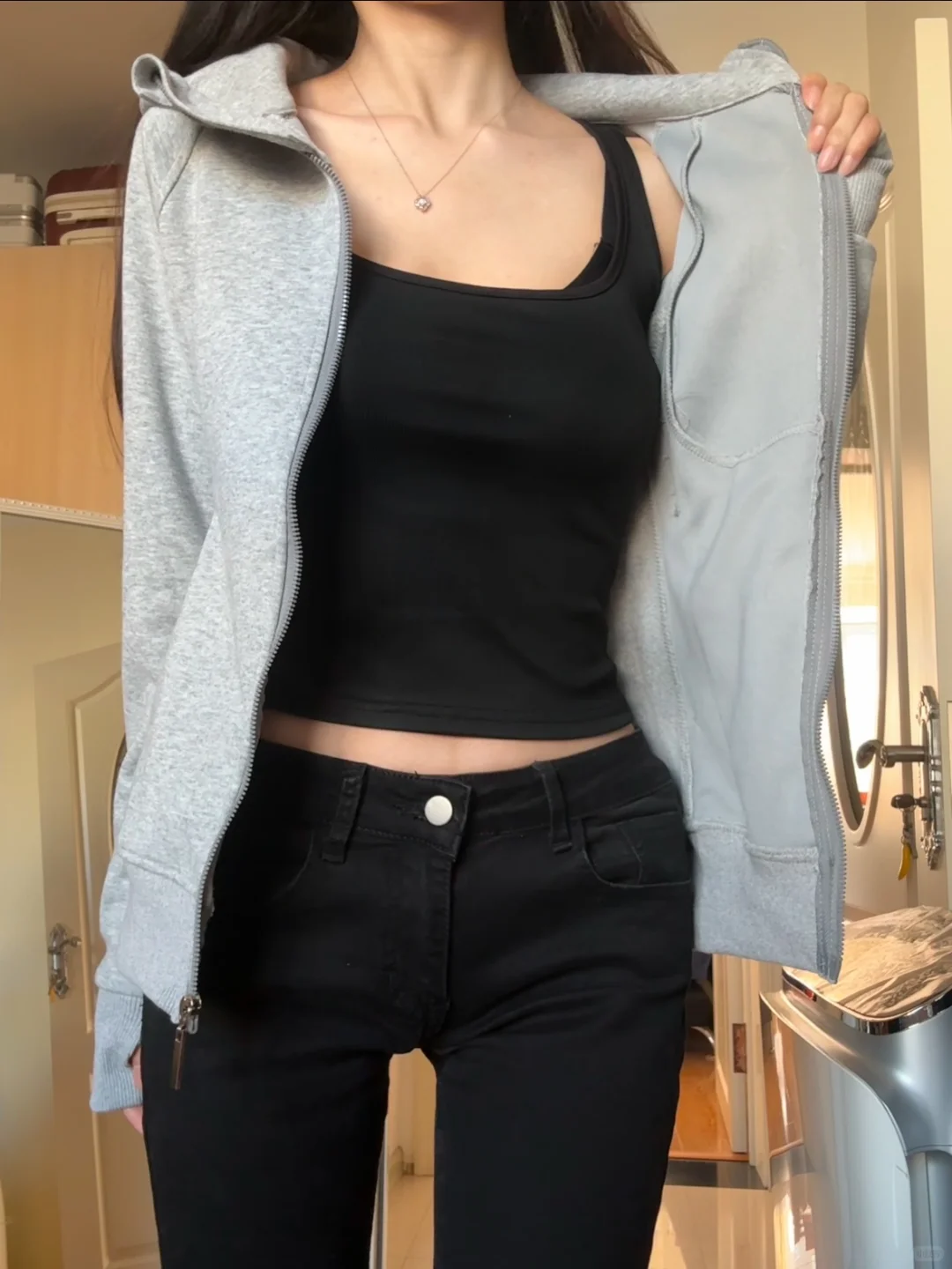 79r修身连帽卫衣