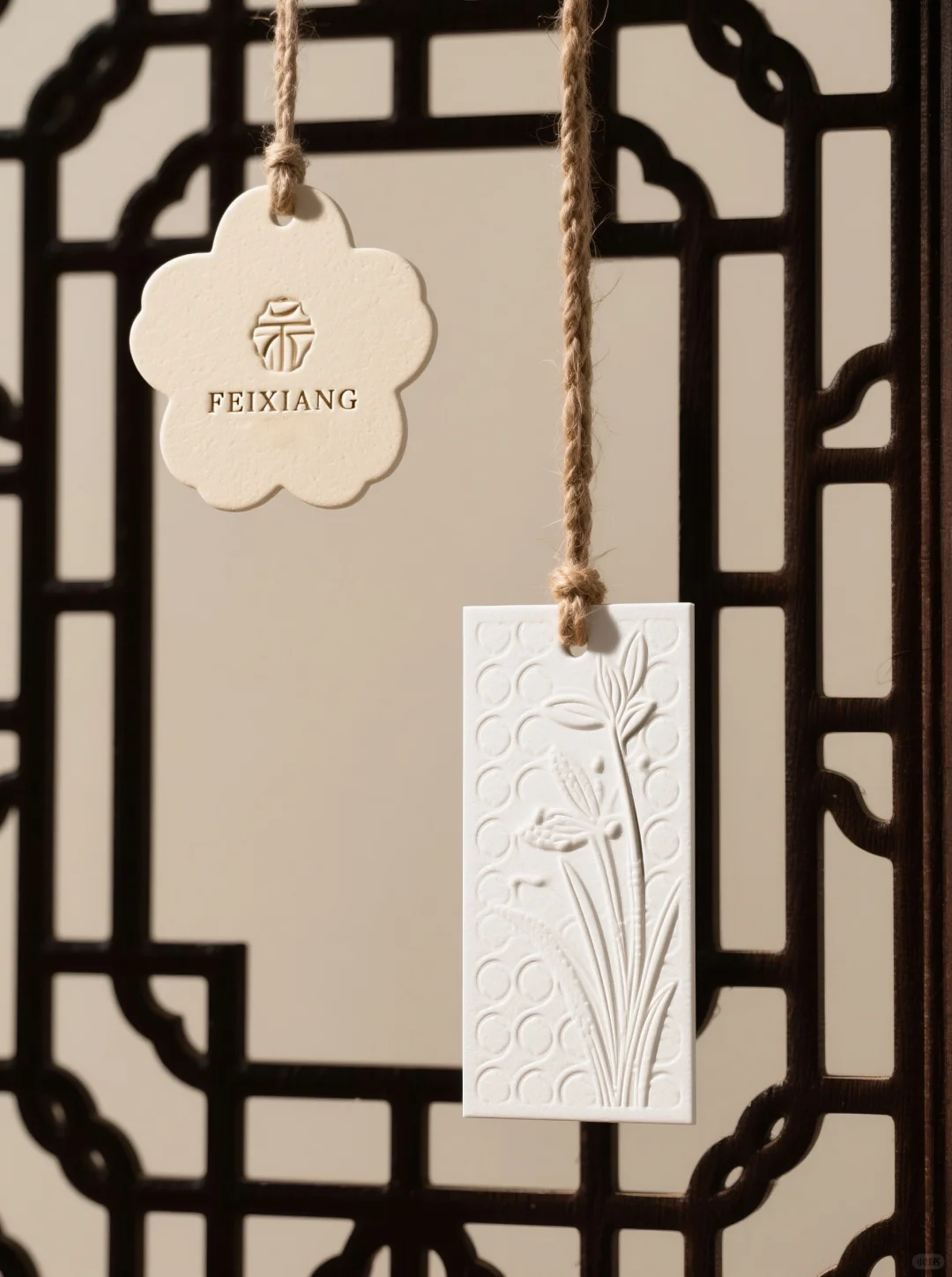 镂梅映宋韵 浮雕见真章