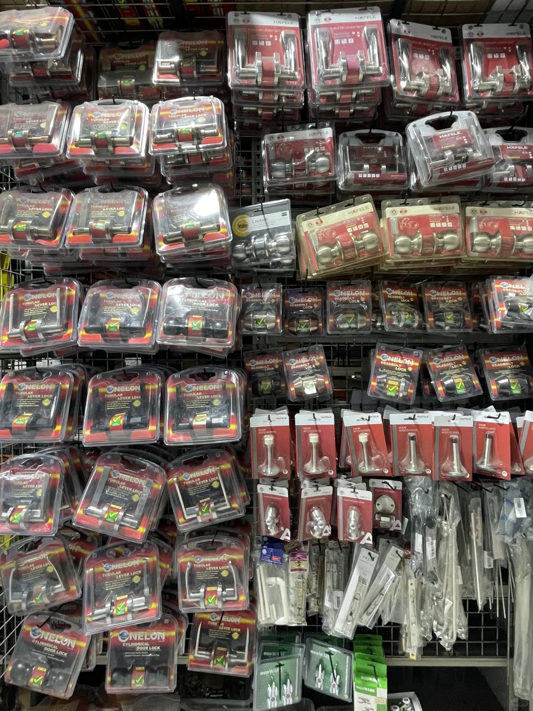 ??Woodlands五金店物廉价美千万别错过!!