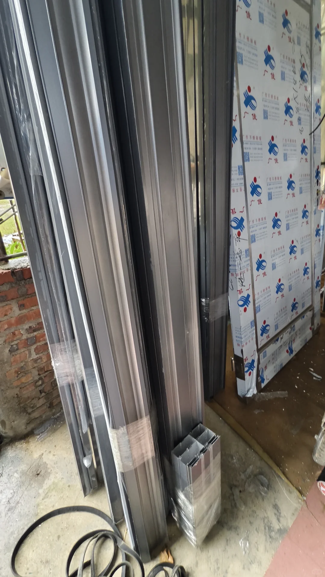 自建房：窗户价格（290?一平方）