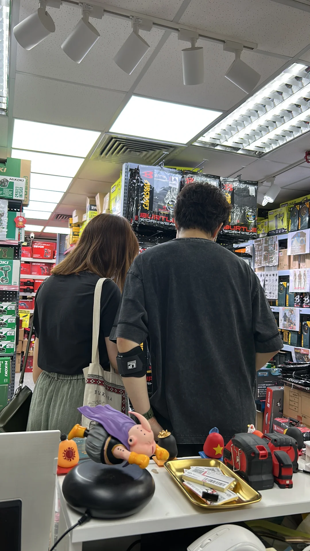 来香港一定要逛的电动五金店,一应俱全