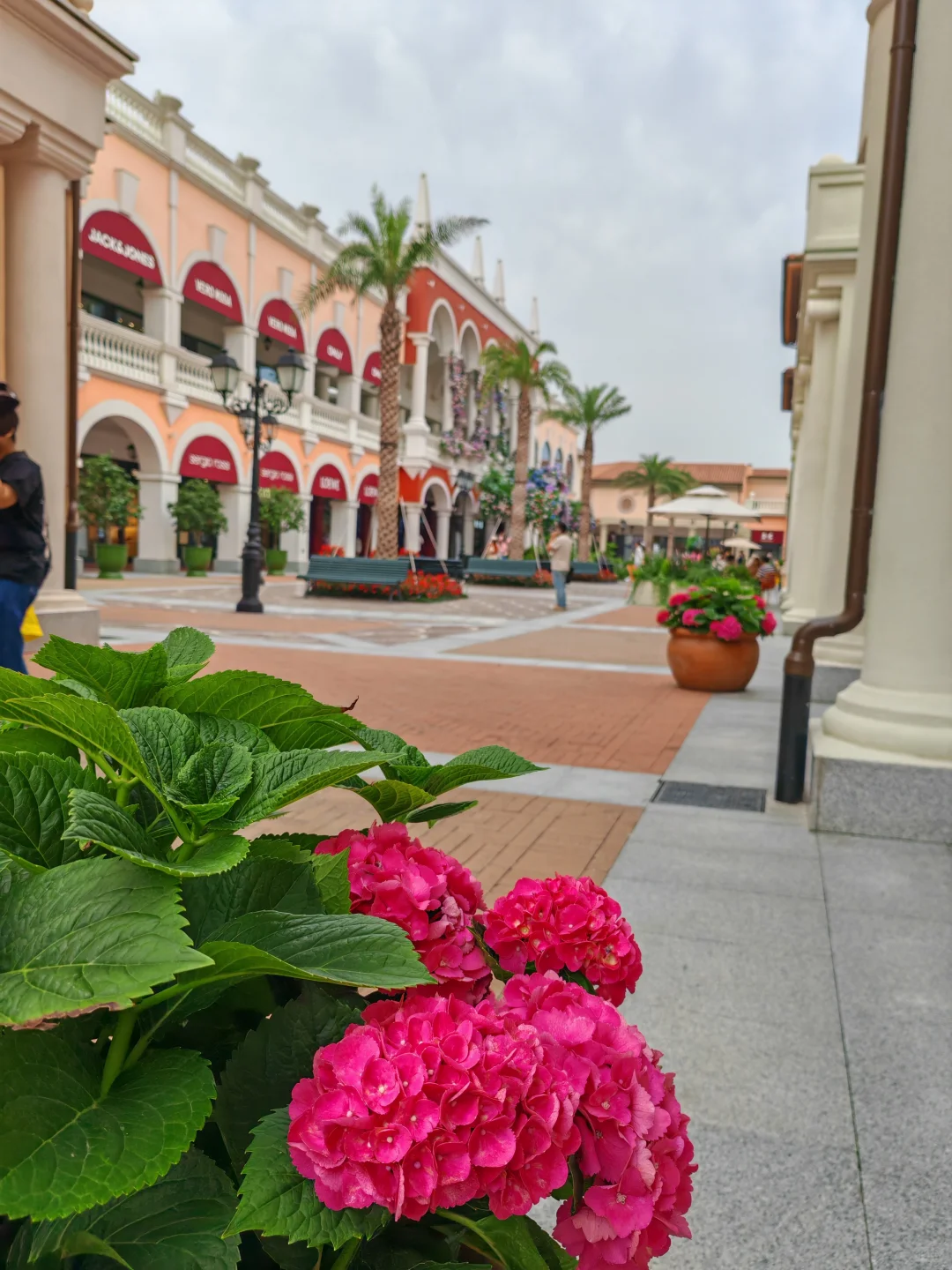 建在海边的研发中心，是浪费还是浪漫？