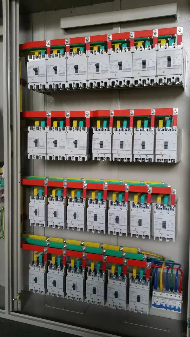 塑壳断路器的工作原理