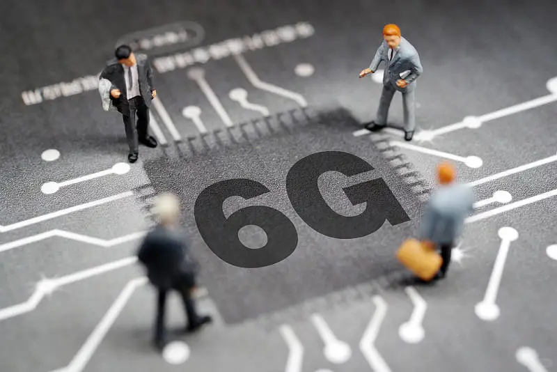 6G革命:中国突破全频段通信技术1