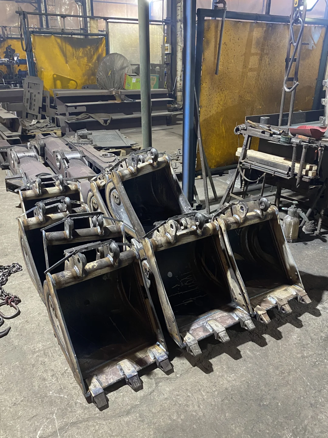 我爸让我上网卖这个 铁疙瘩咋卖呀?