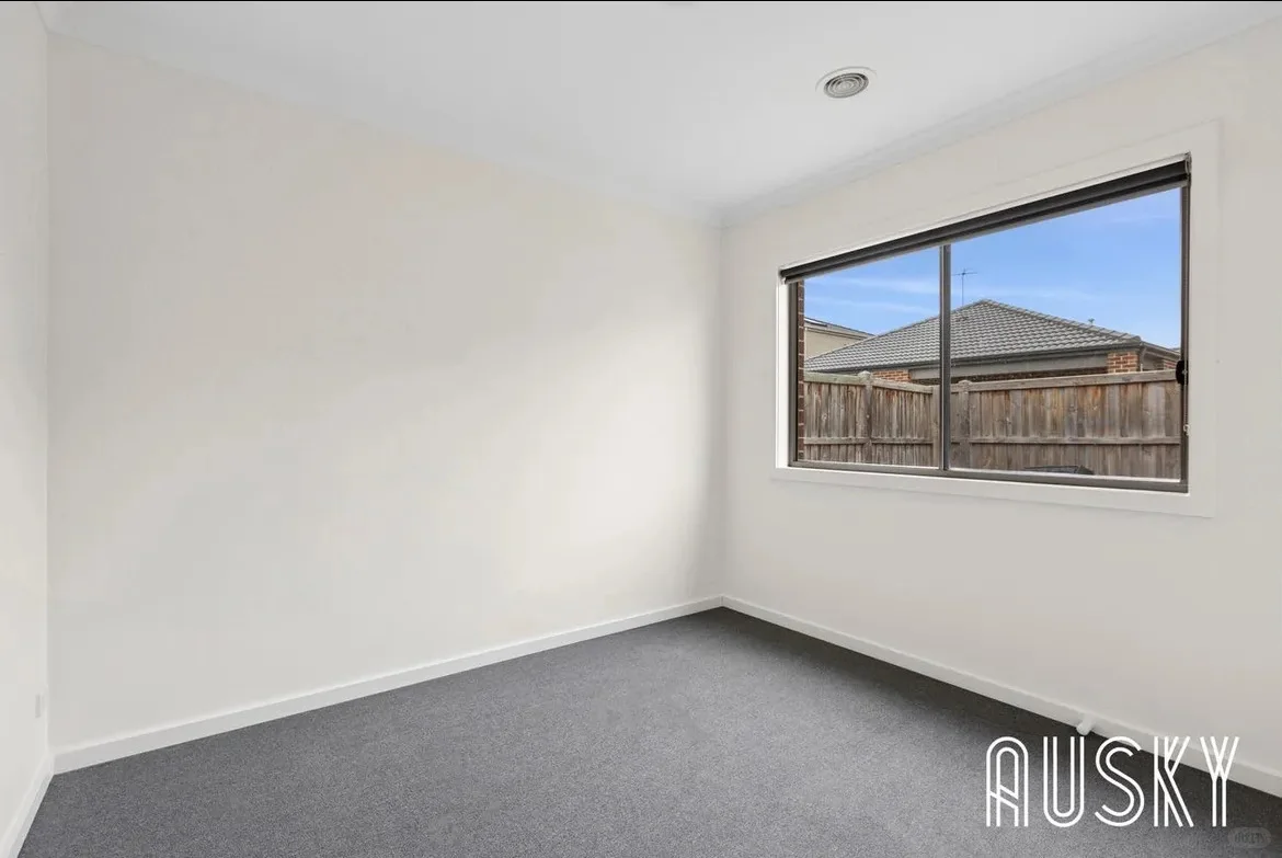 墨尔本Ponit Cook 四房两卫双车库靓房整租