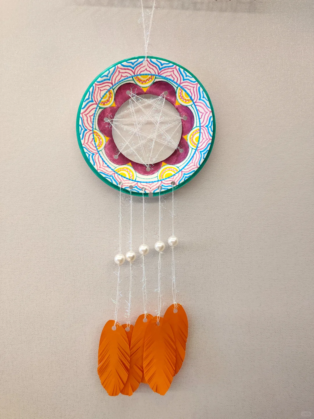 幼儿园秋天编织区环创｜毛线创意编织捕梦网